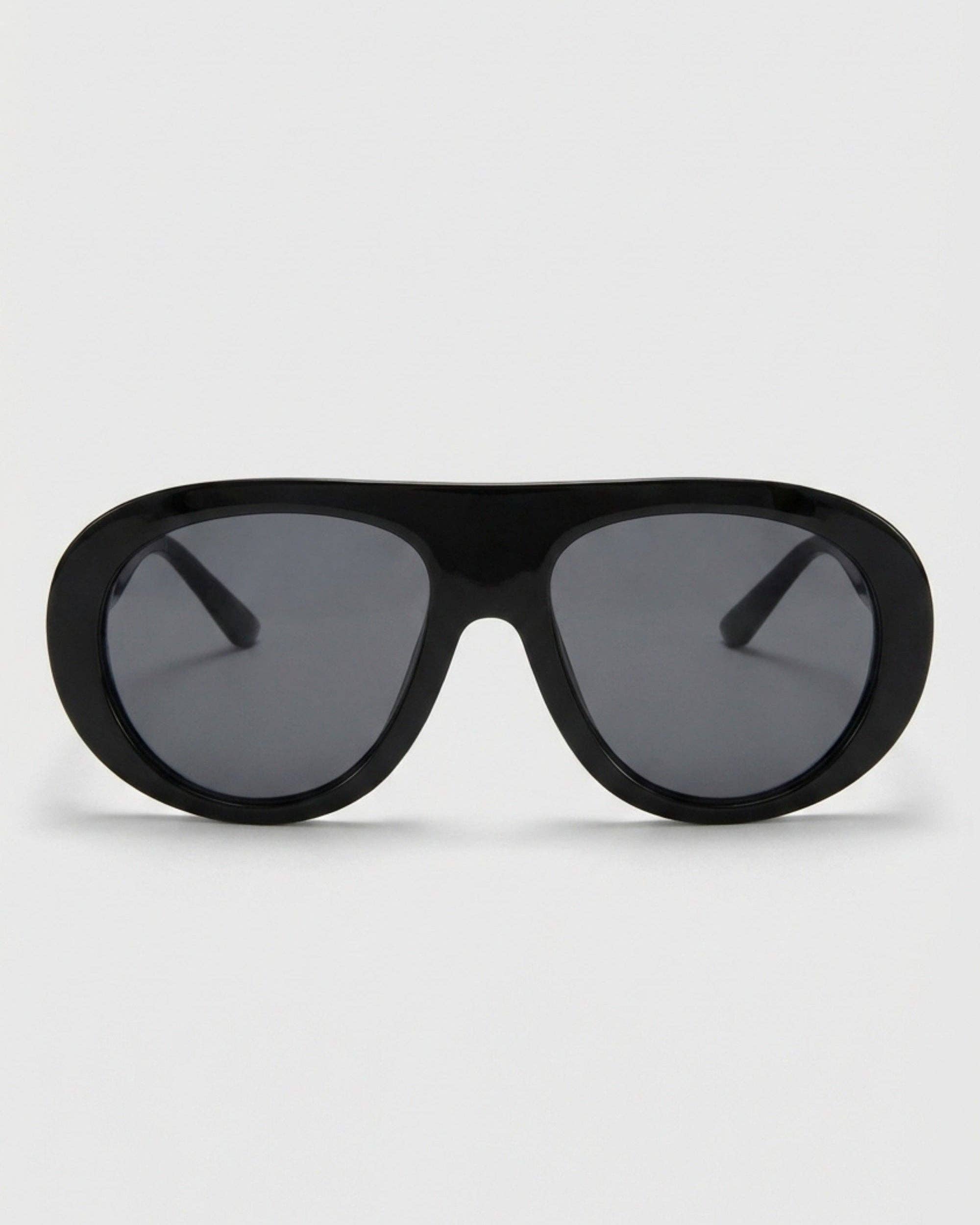 FIFTH & NINTH Oceane: Black Sunglasses