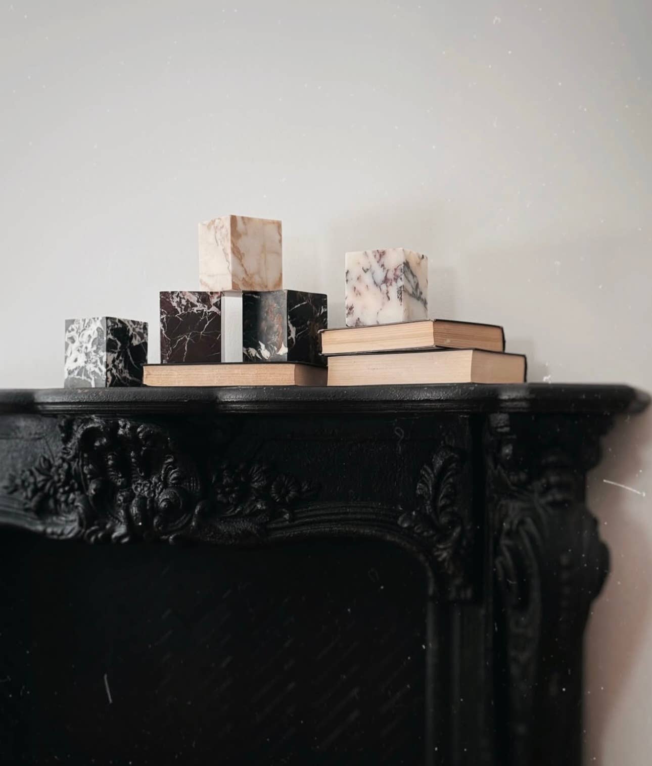 Marble Candle — Black, White Veins