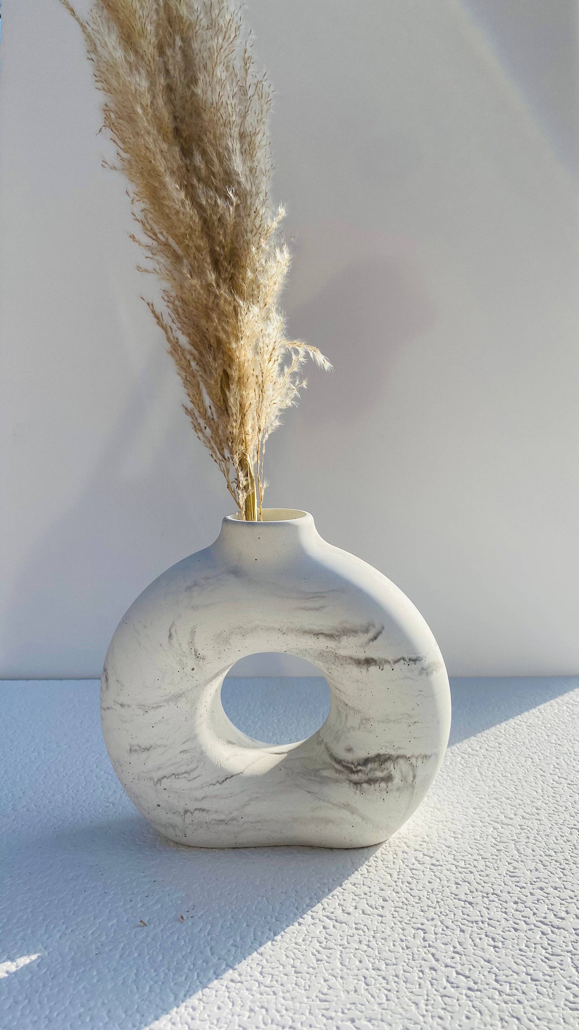 Donut Concrete Vase | Circular Hollow Vase: White & Gold