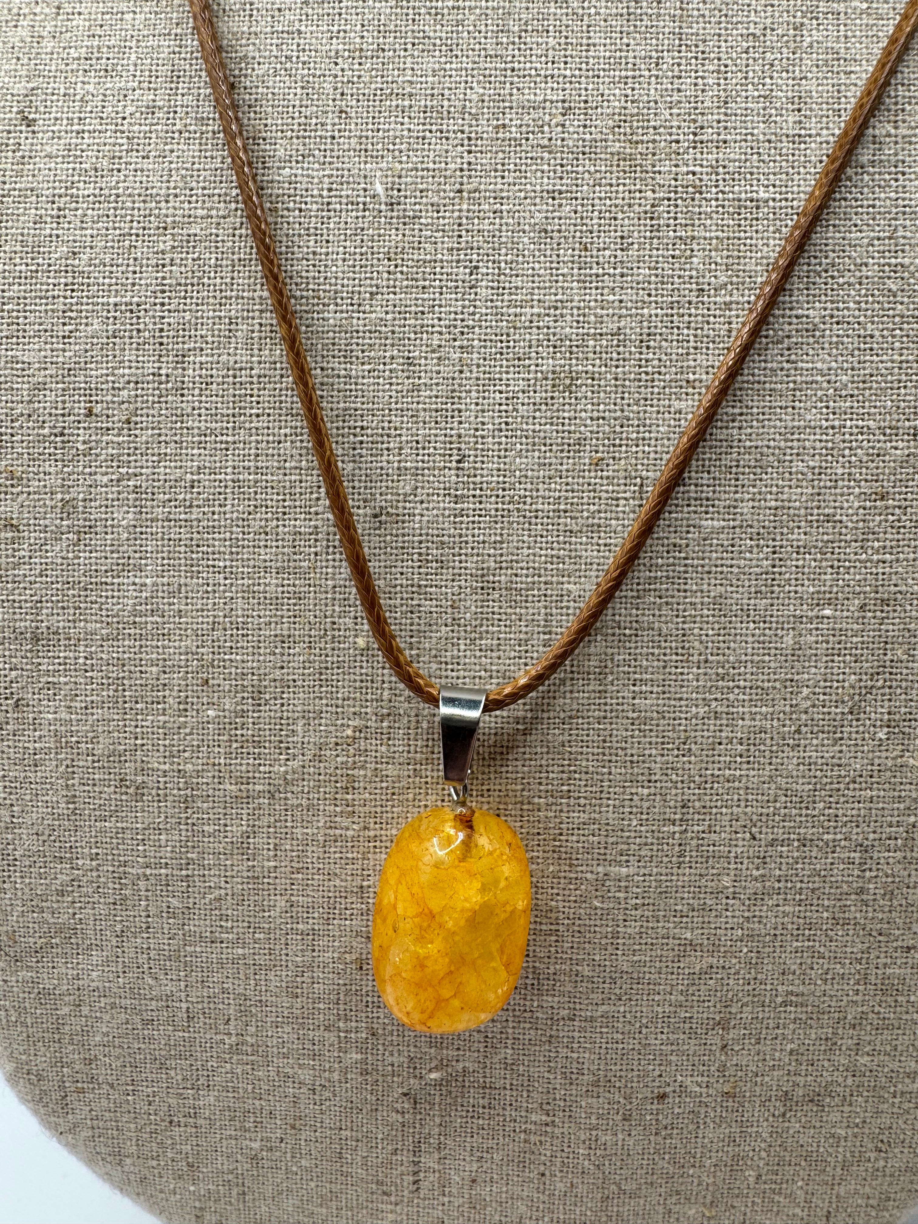 KRISTENS Yellow Stone Pendant Necklace
