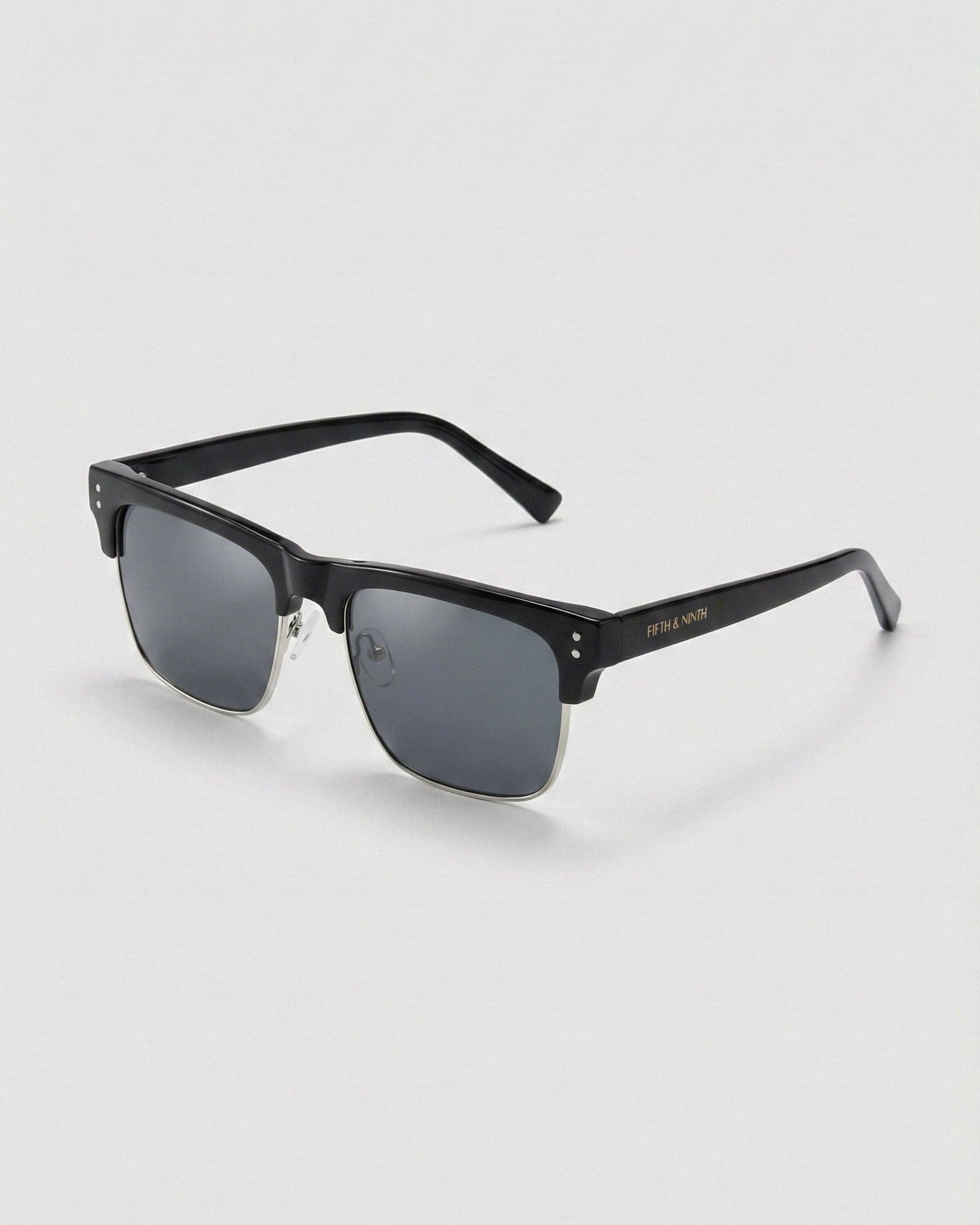 FIFTH & NINTH Otis Polarized Sunglasses: Black/Silver / Polarized