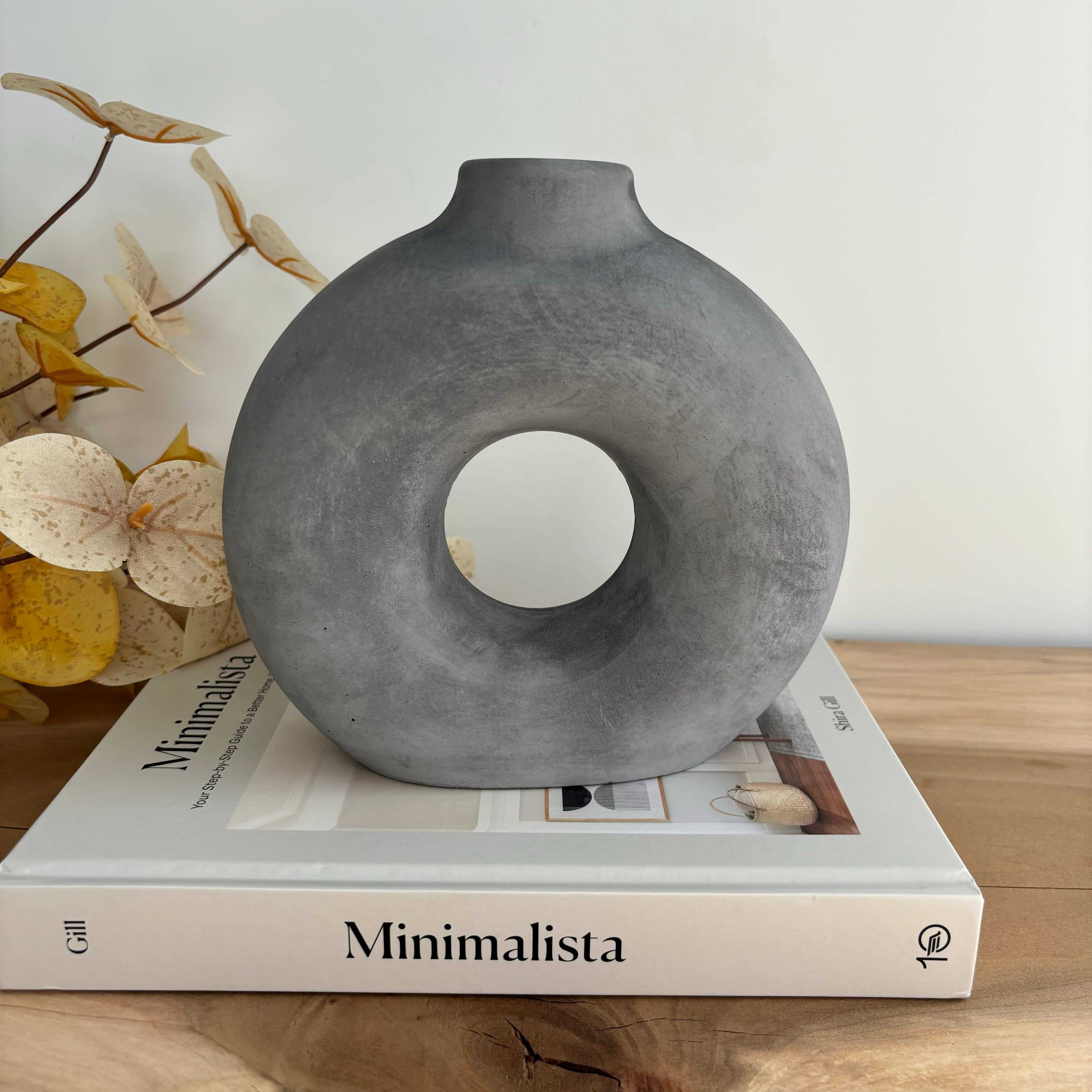 Donut Concrete Vase | Circular Hollow Vase: White & Gold