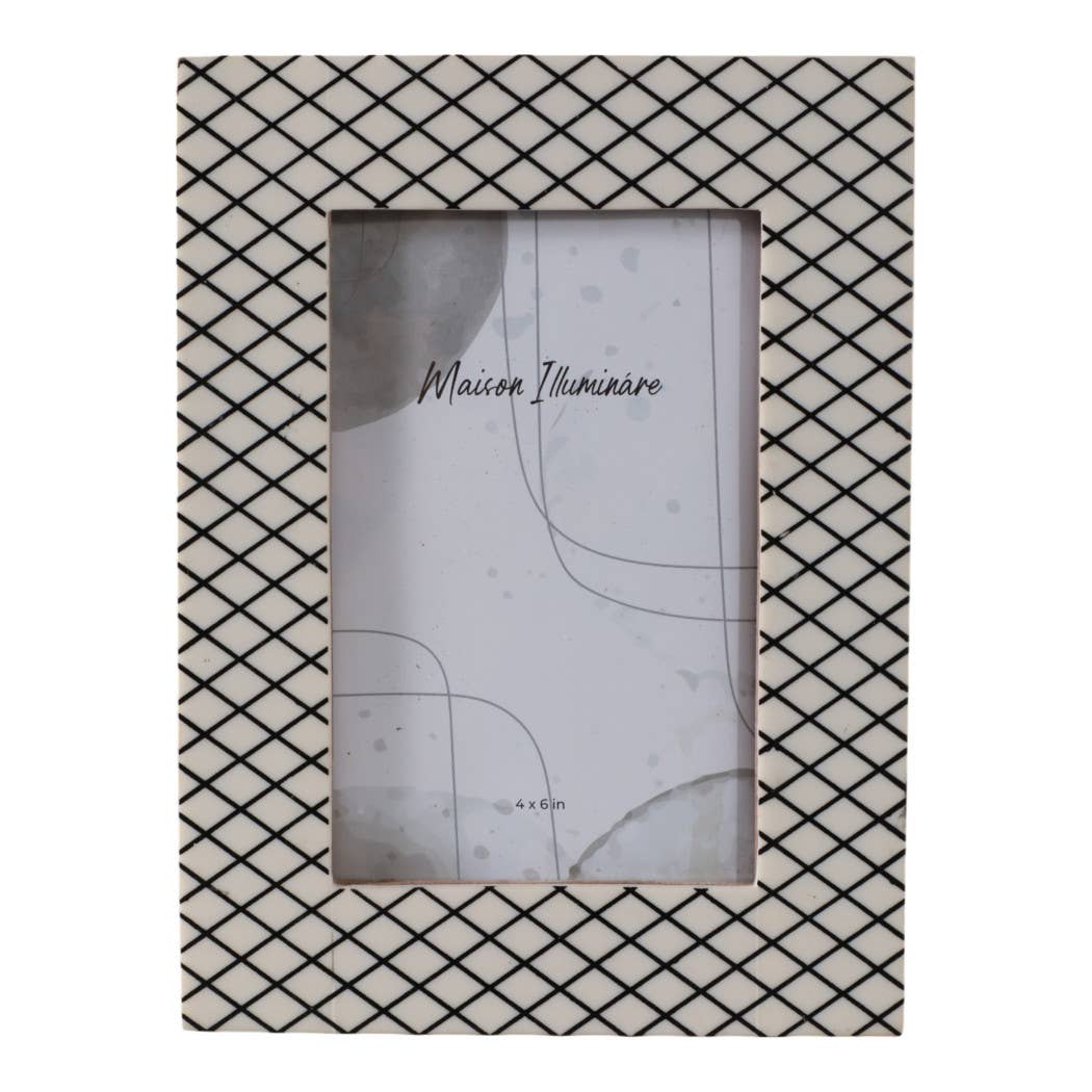 Resin Wood Diamond Pattern Photo Frame - Black, 4x6 in.