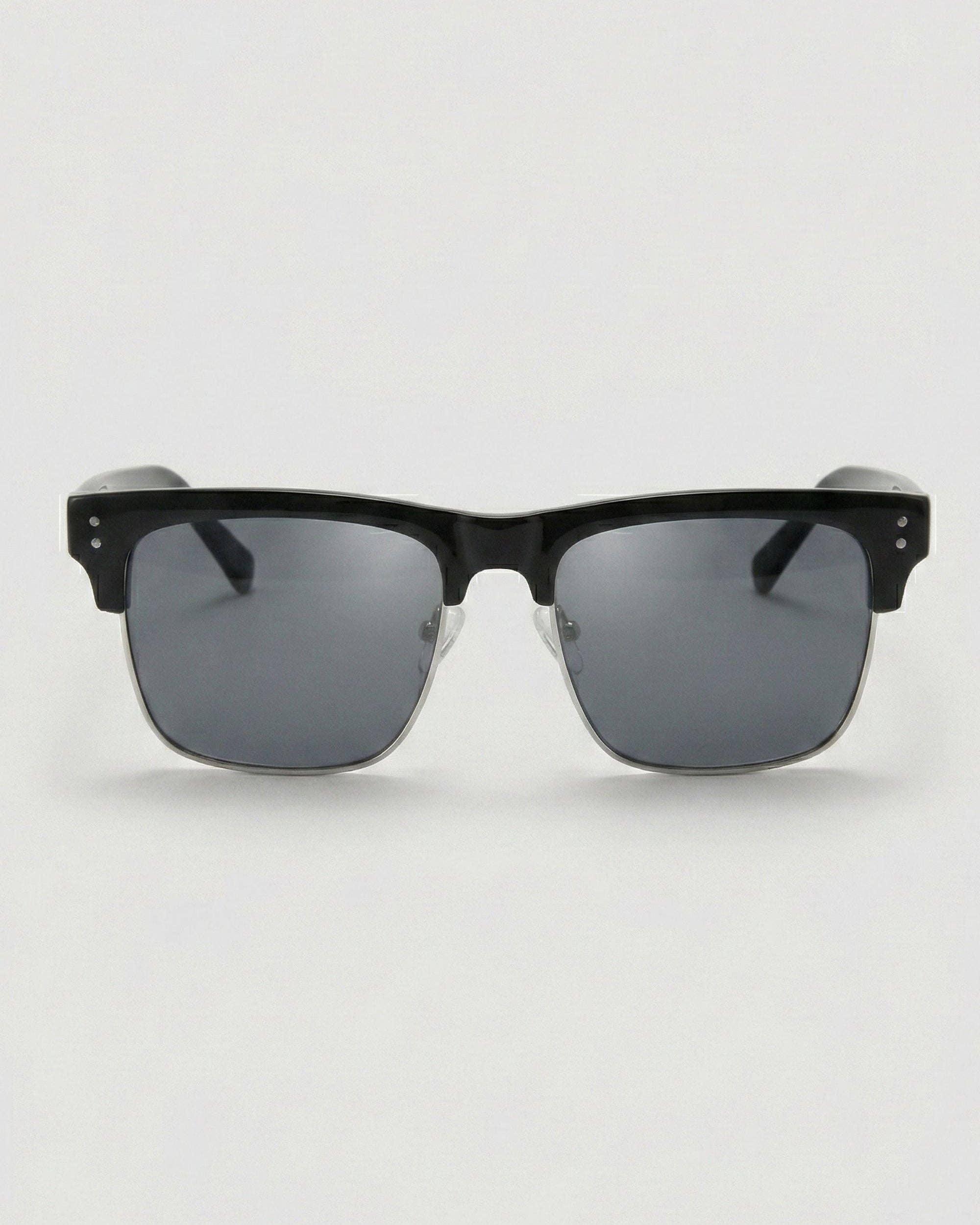 FIFTH & NINTH Otis Polarized Sunglasses: Black/Silver / Polarized