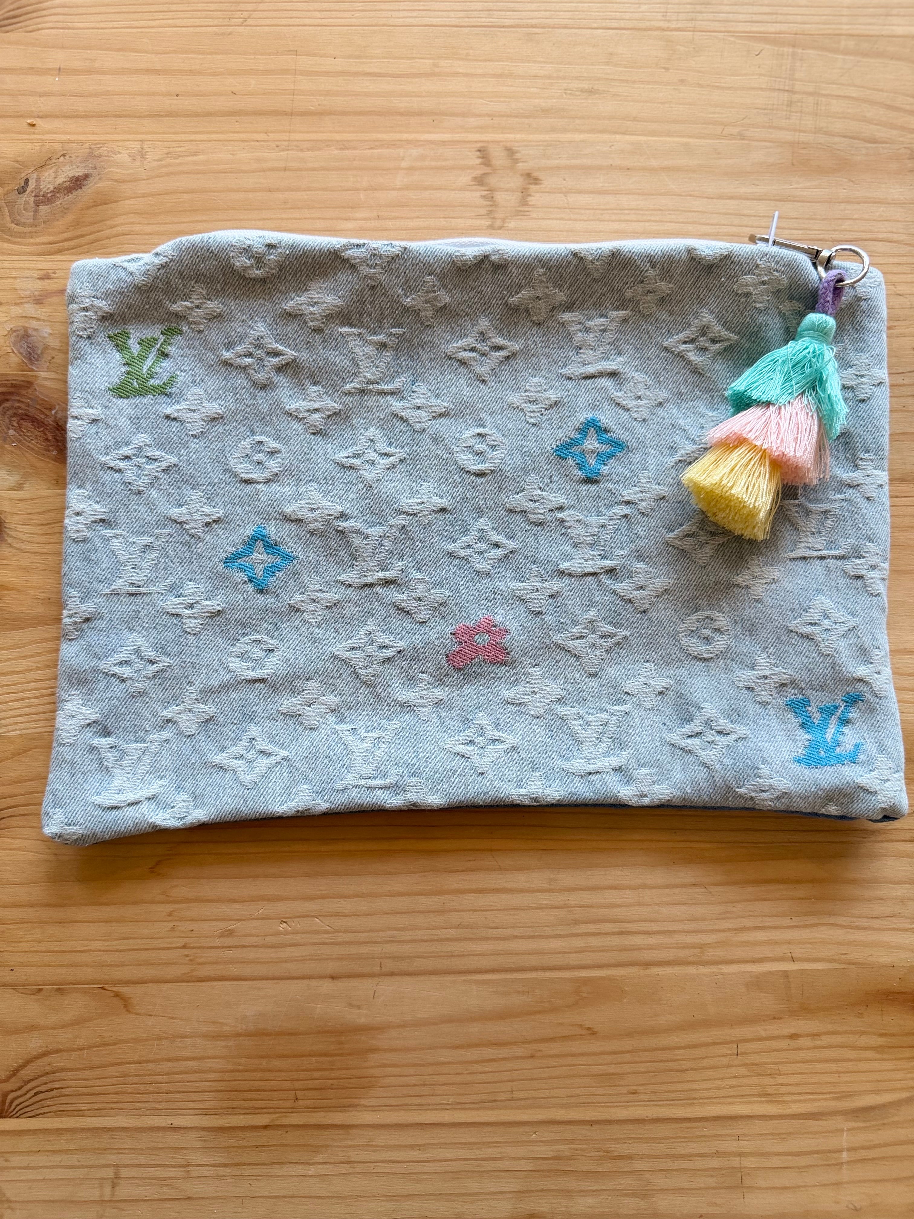 BUYTHEBAGG LV Denim Clutch