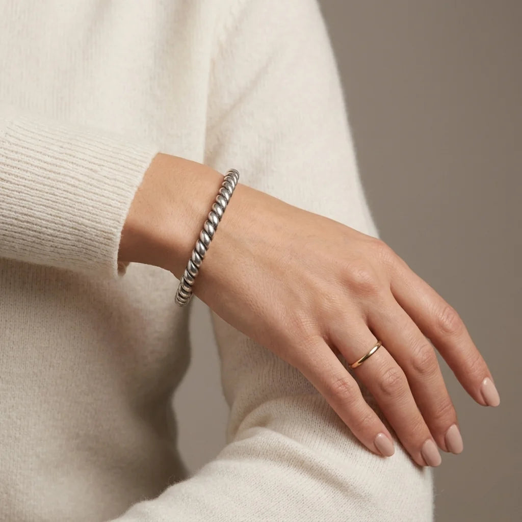 TAT2 DESIGNS Vintage Silver Sorella Twist Bangle
