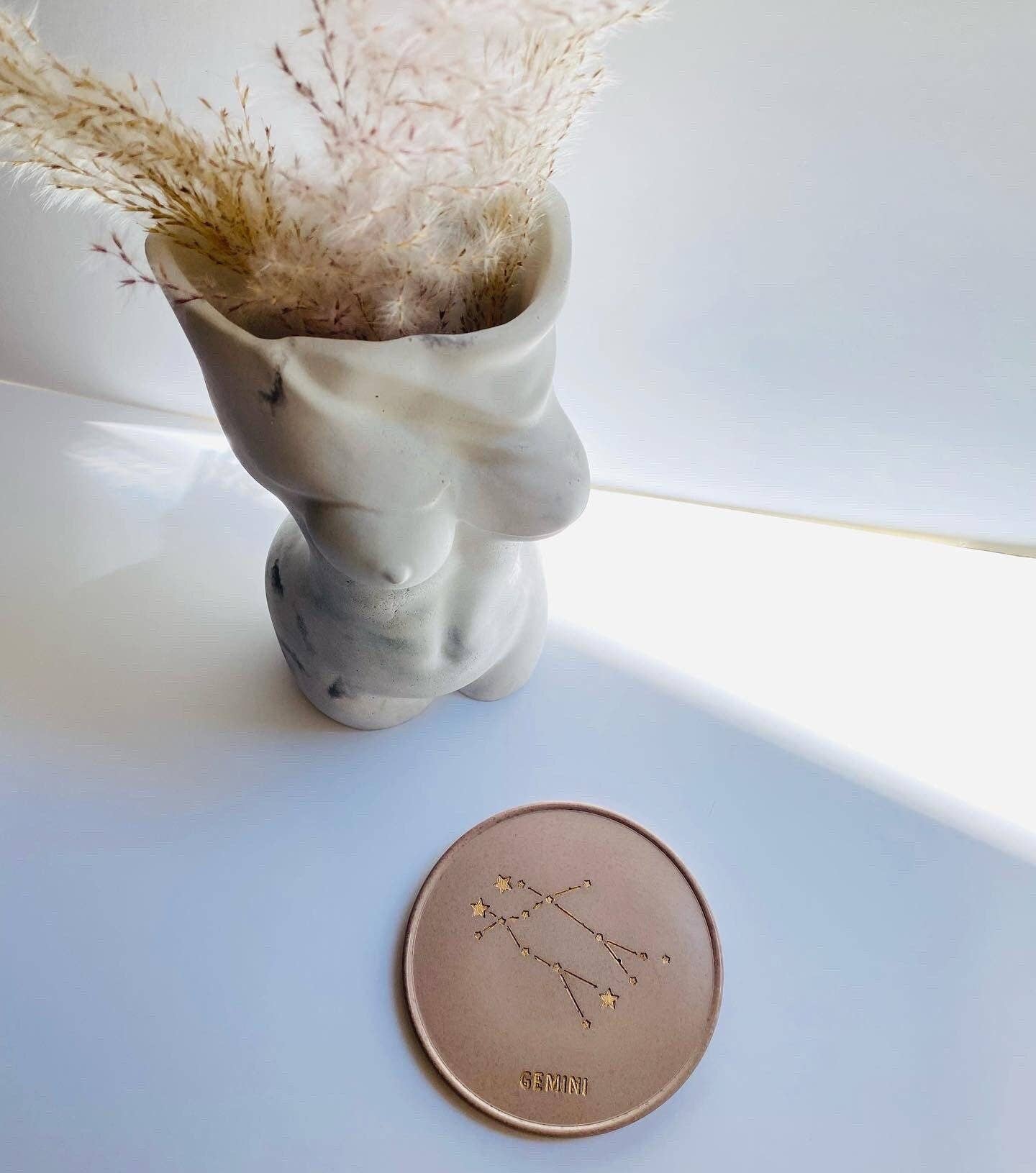 FANCY CONCRETE Ella Vase Women Body