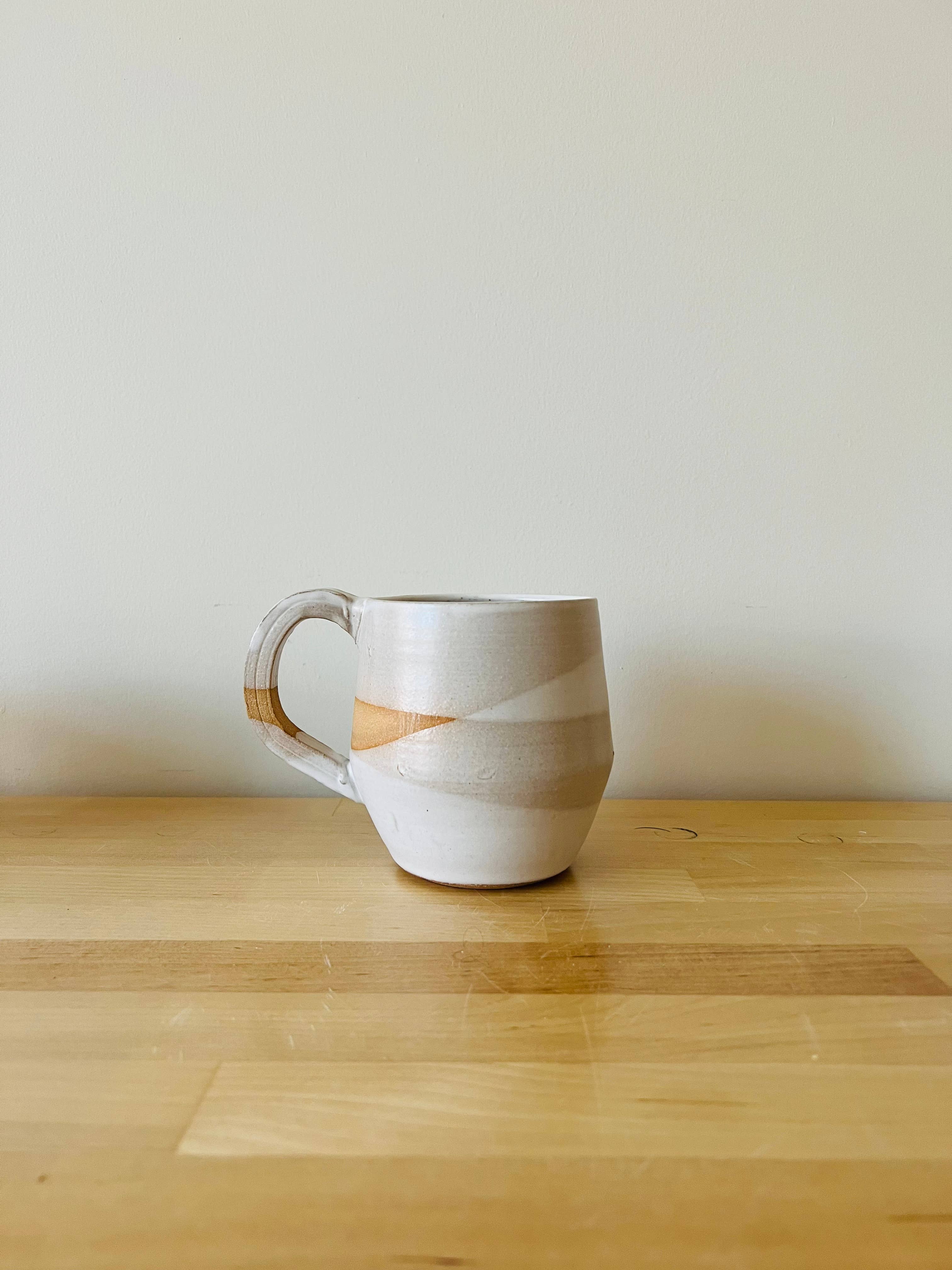 Hands on Ceramics Criss-Cross Coffee Mug: WHITE