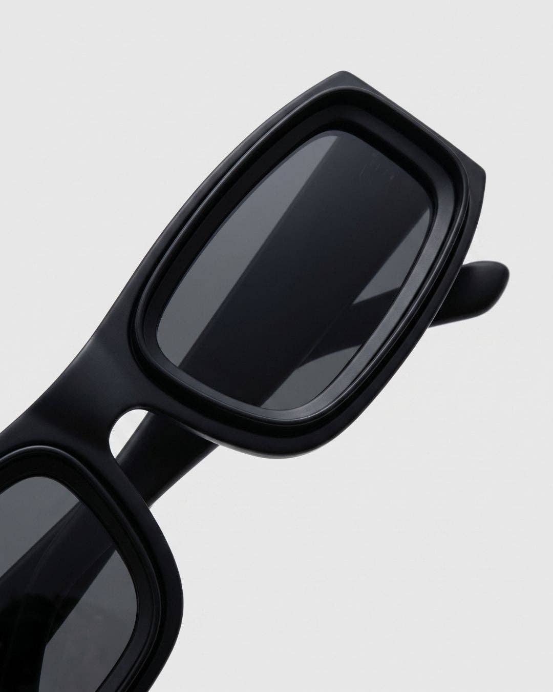 FIFTH & NINTH Rae Sunglasses: Matte Black + Polarized