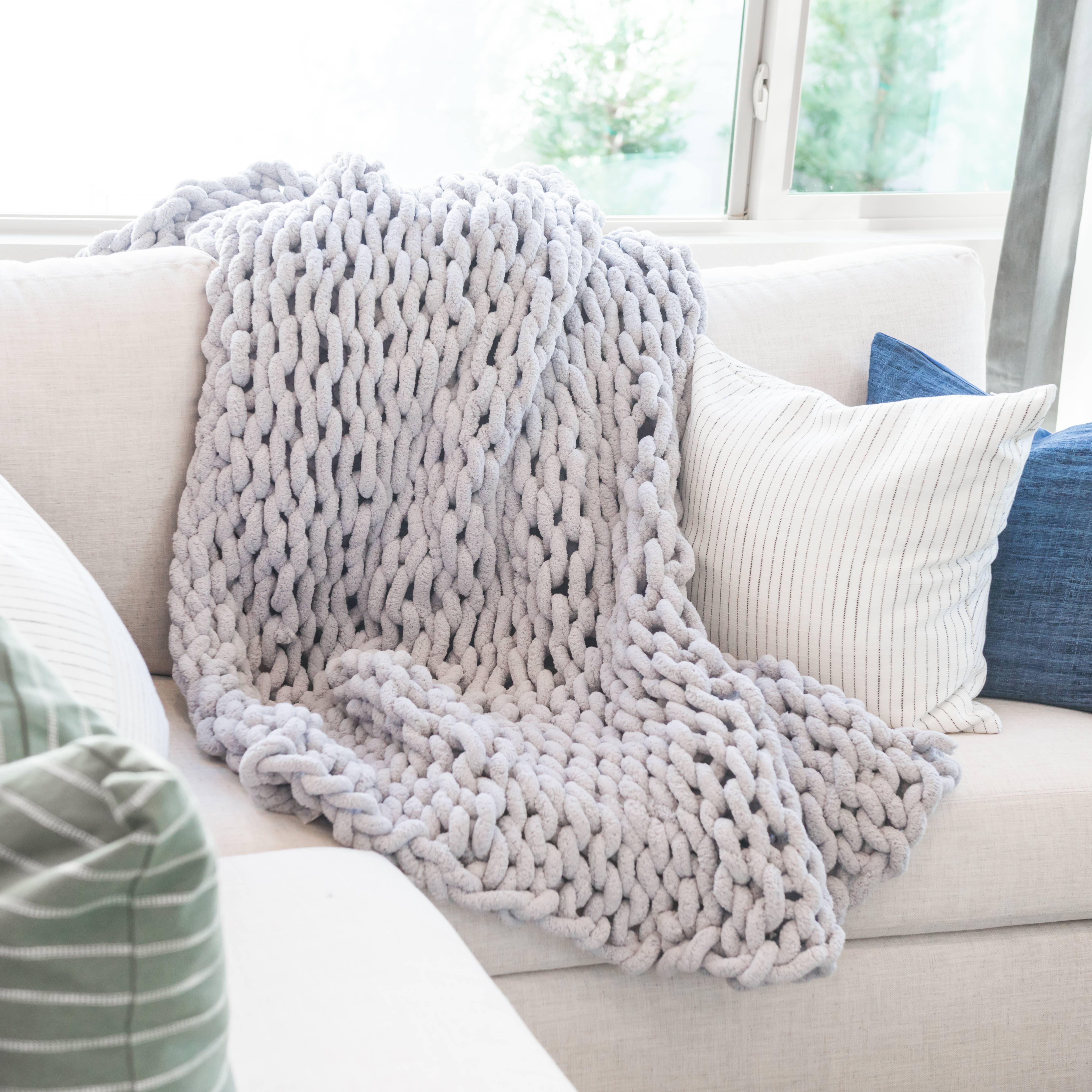 Chunky Knit Throw- Multiple Colors: Charcoal