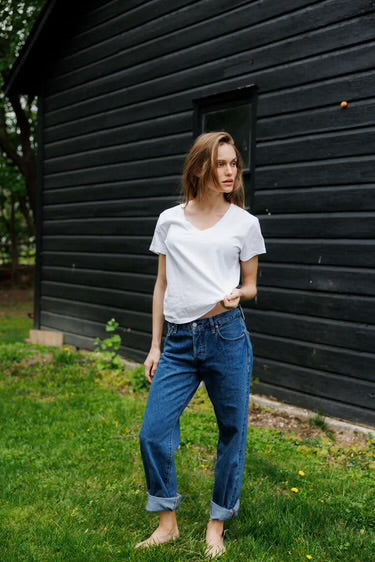 PERFECT WHITE TEE Hendrix Cotton Boxy V Neck Tee
