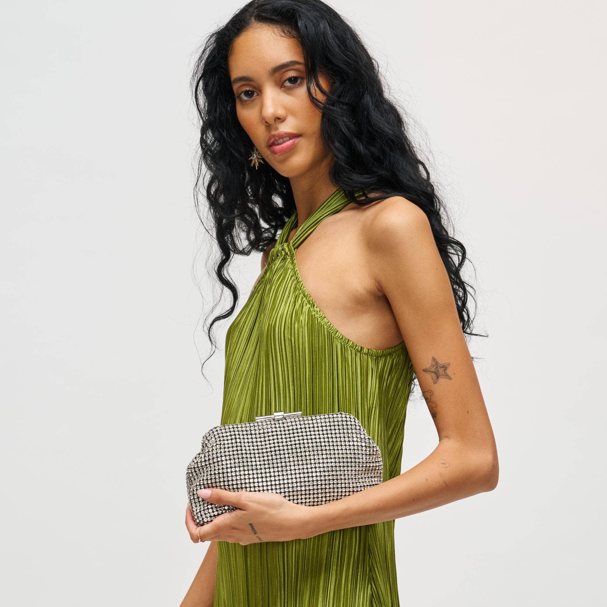 URBAN EXPRESSIONS Delfina Evening Bag in Silver