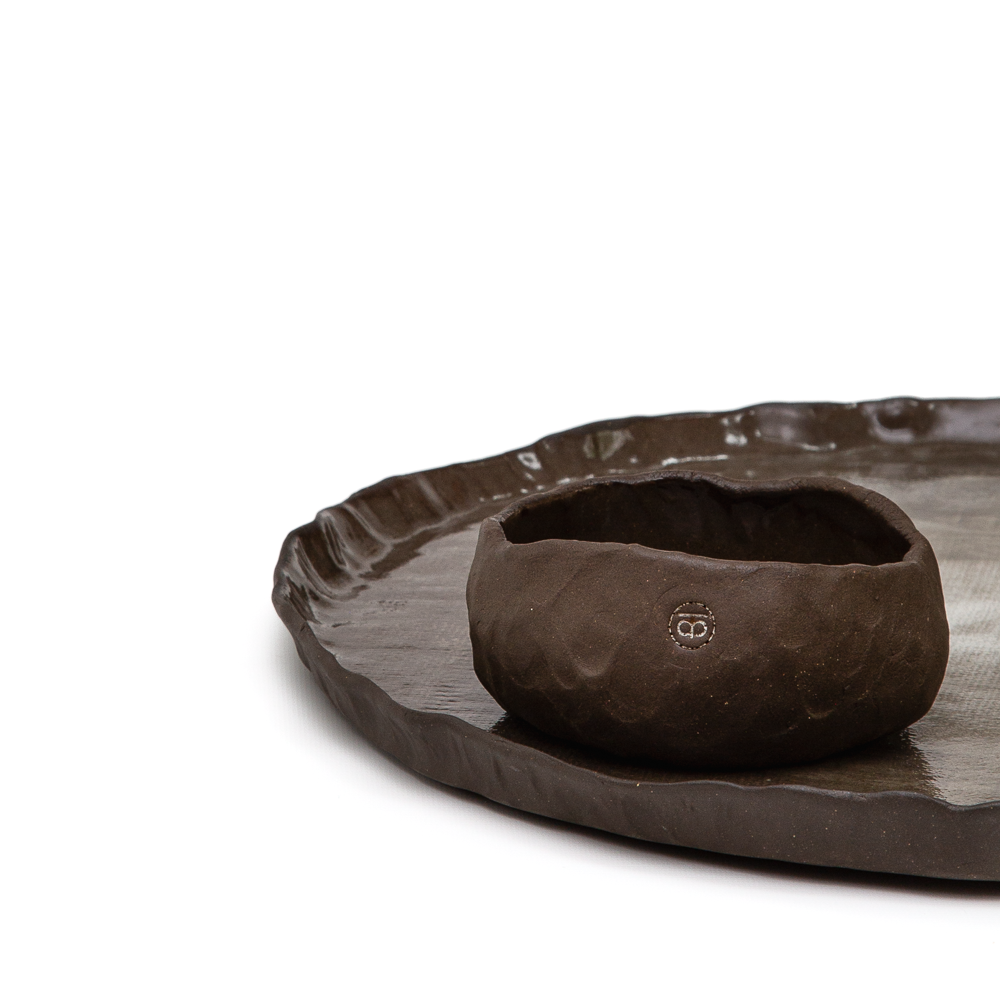 Kirti Sheoran Studio— Platter Set black Ruffle