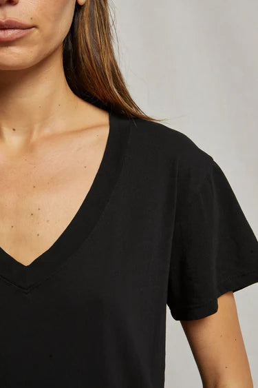PERFECT WHITE TEE Hendrix Cotton Boxy V Neck Tee