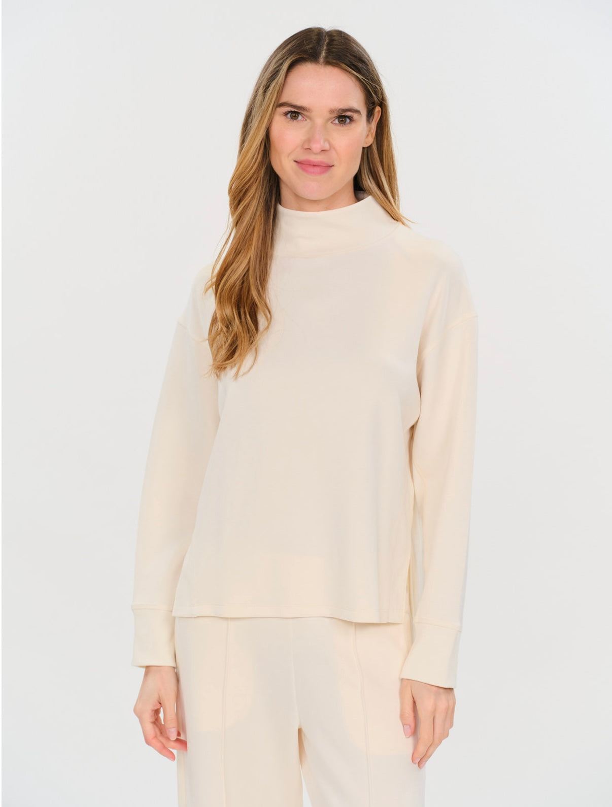 SIX/FIFTY Scuba Mock Neck in Cream