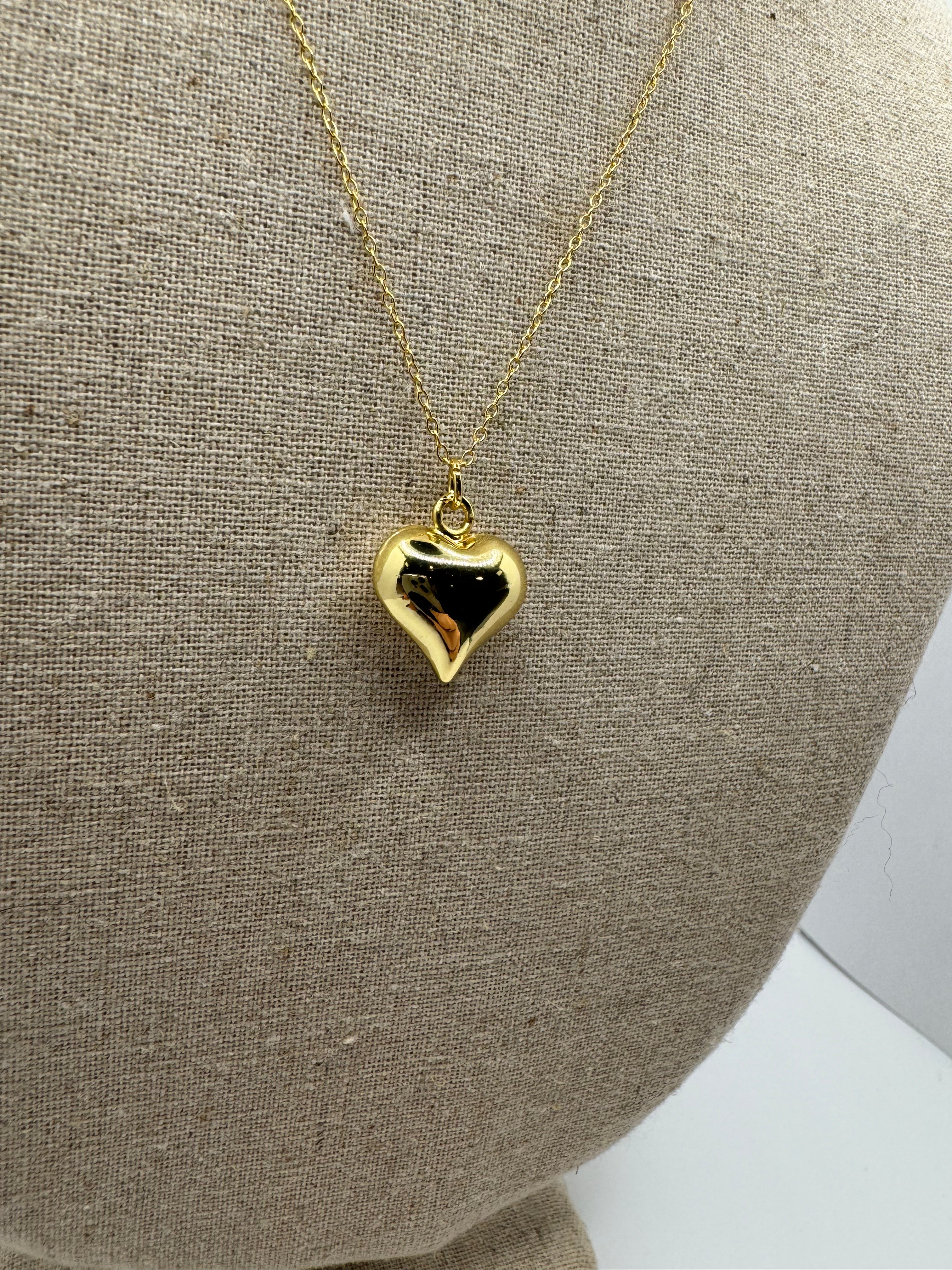 SOPHIA Golden Heart Necklace (16”)