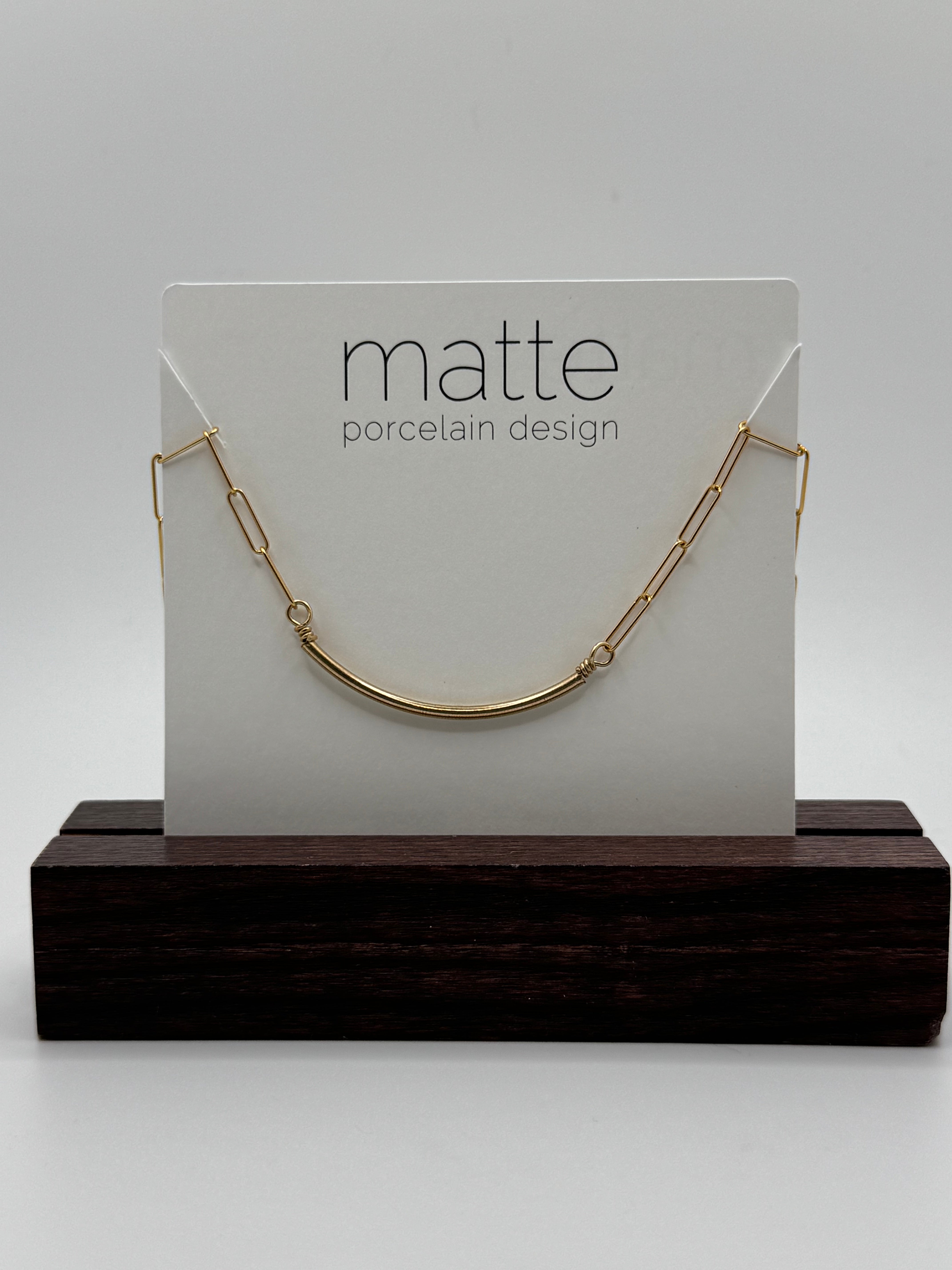 MATTE PORCELAIN Curve Link Necklace
