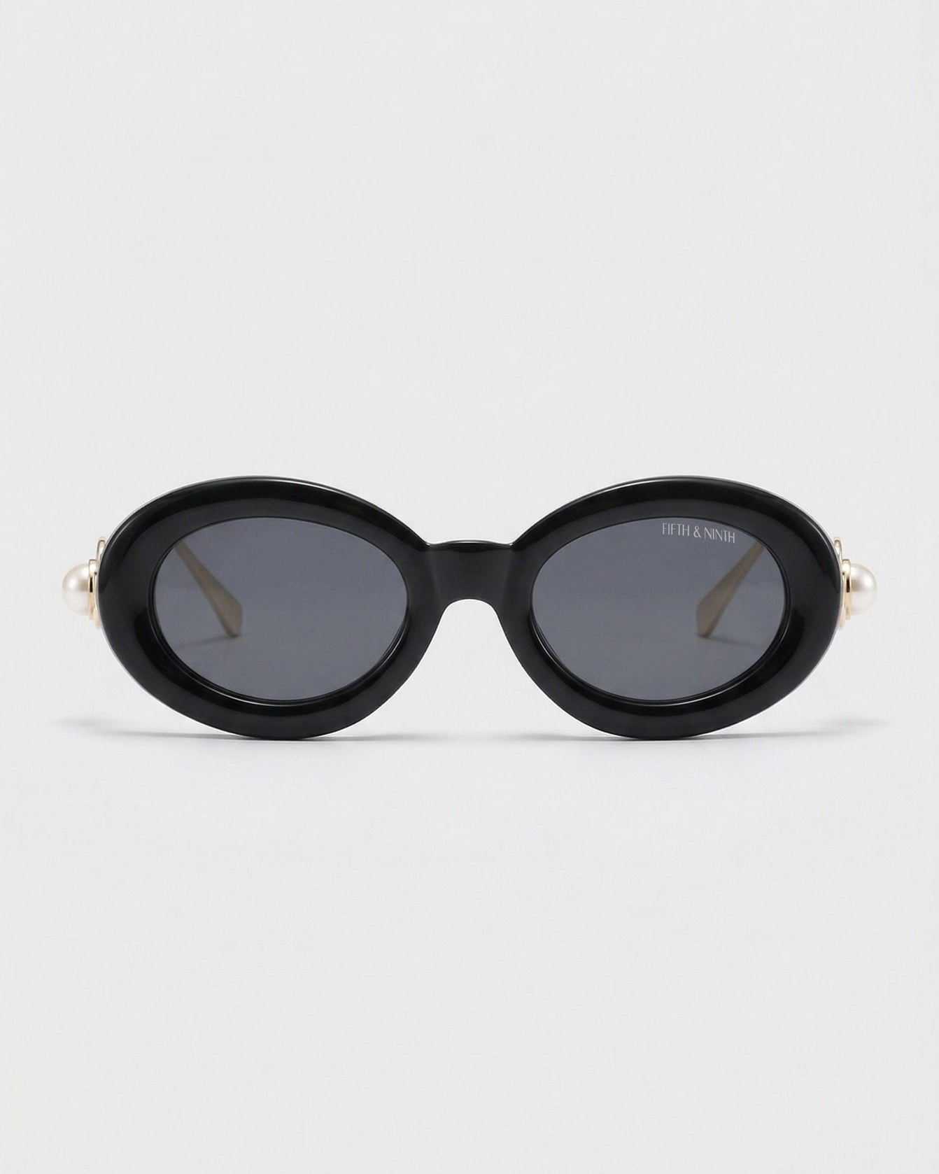 FIFTH & NINTH Arielle Sunglasses: Black + Polorized