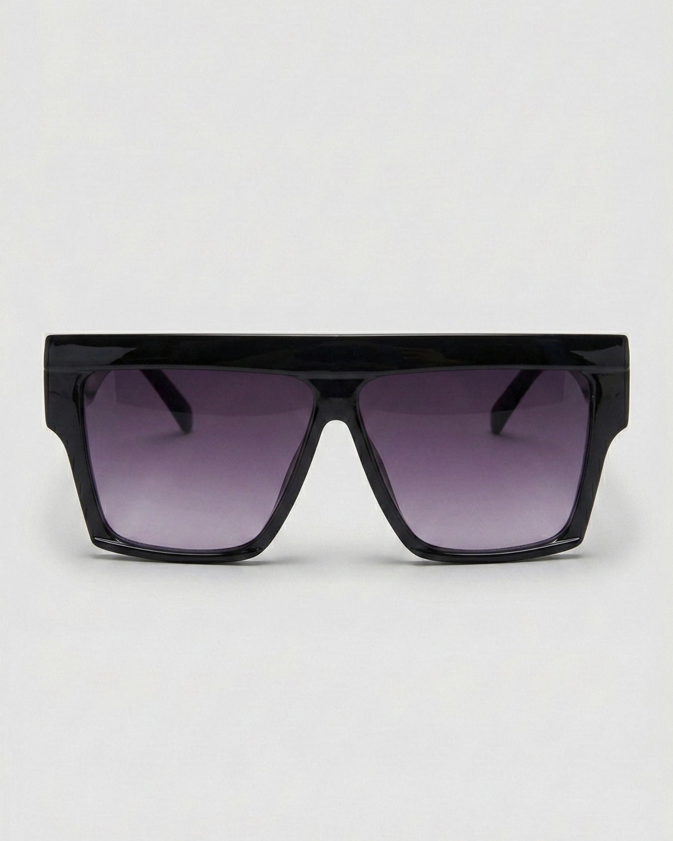 FIFTH & NINTH Avalon Sunglasses: Gradient Black + Polorized