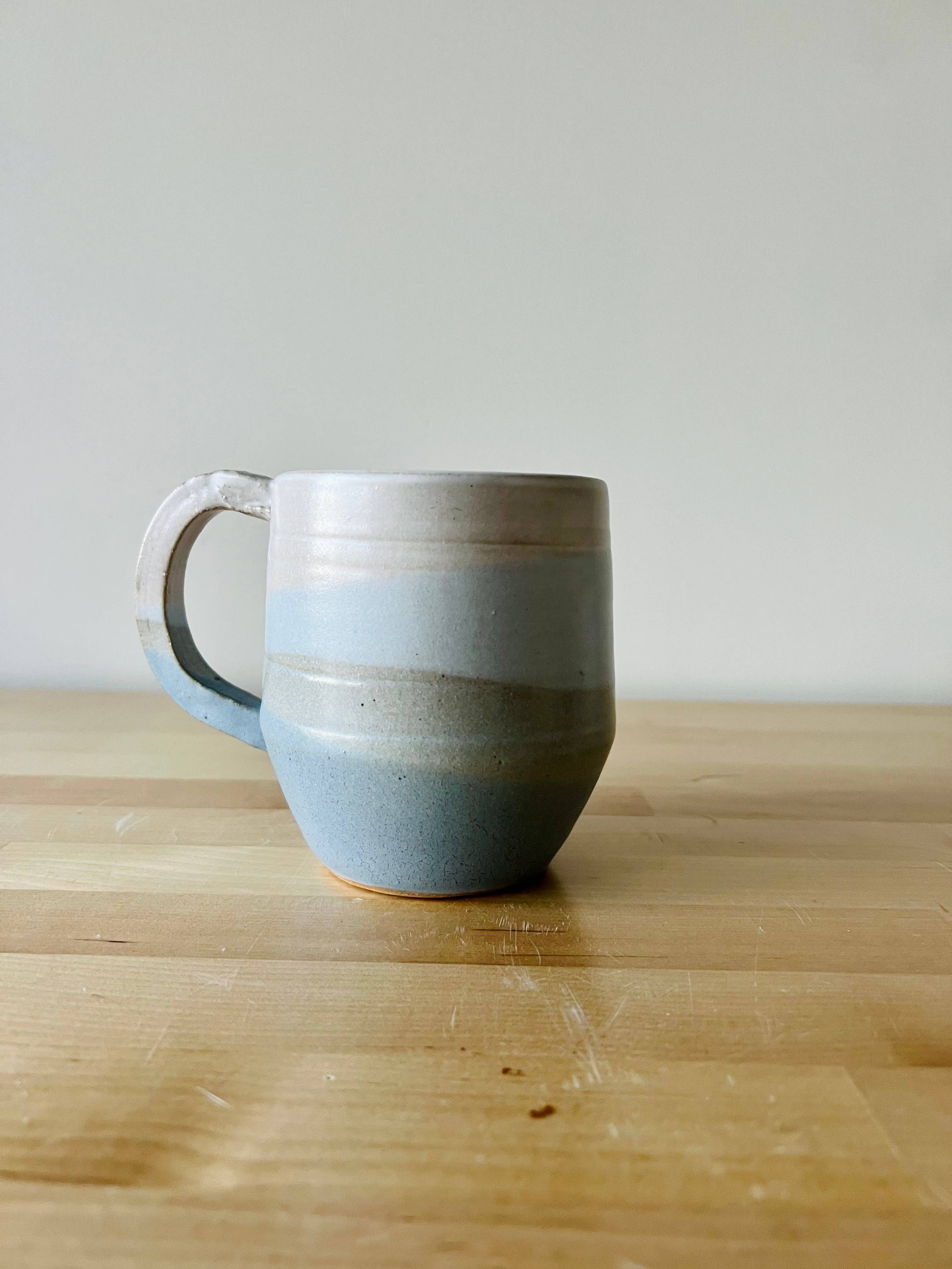 Hands on Ceramics Criss-Cross Coffee Mug: WHITE