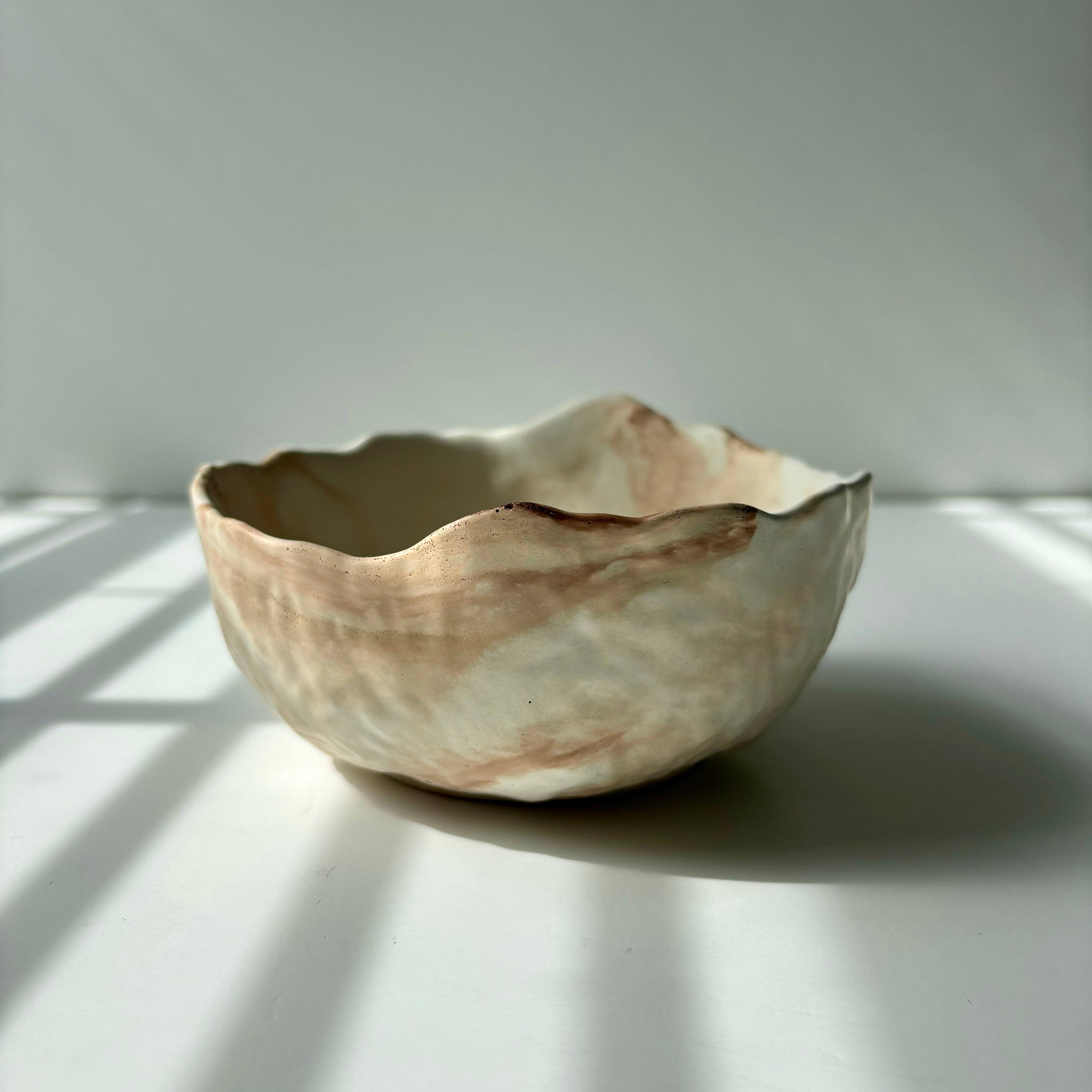 Daso Textured Bowl: Matte Black (painted)
