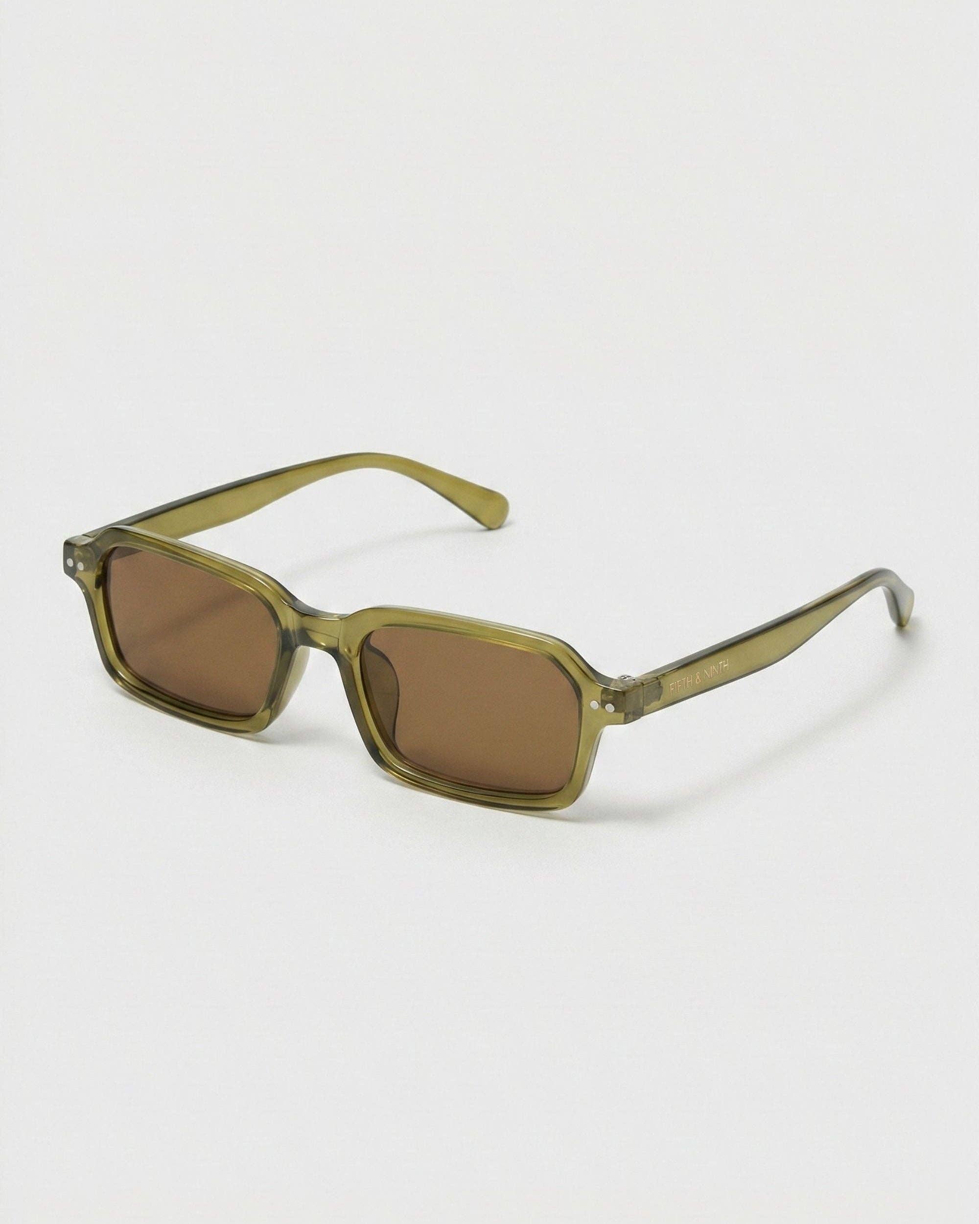 Cali: Transparent Moss / Polarized + 100% UV Protection