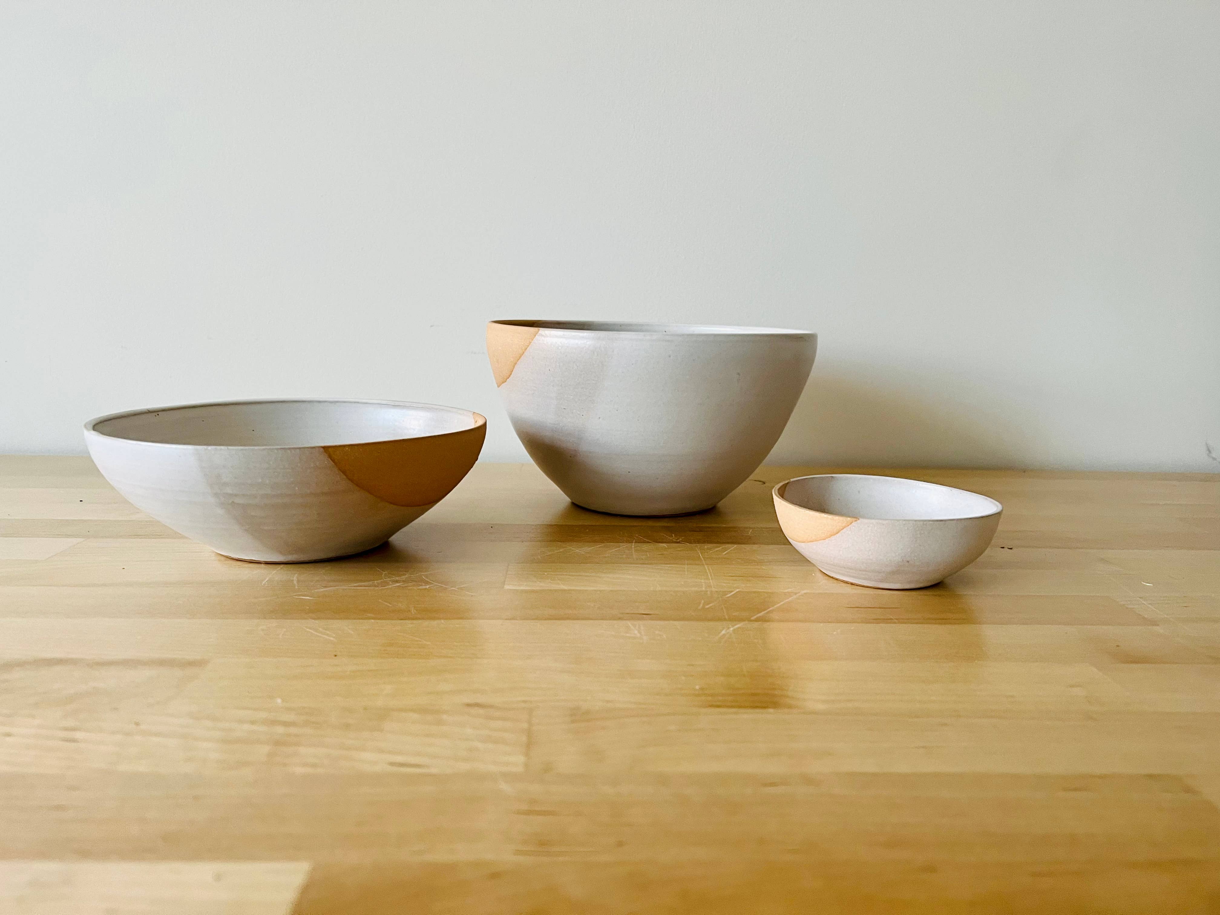 Hands on Ceramics Angle-Dipped Bowl: Beige