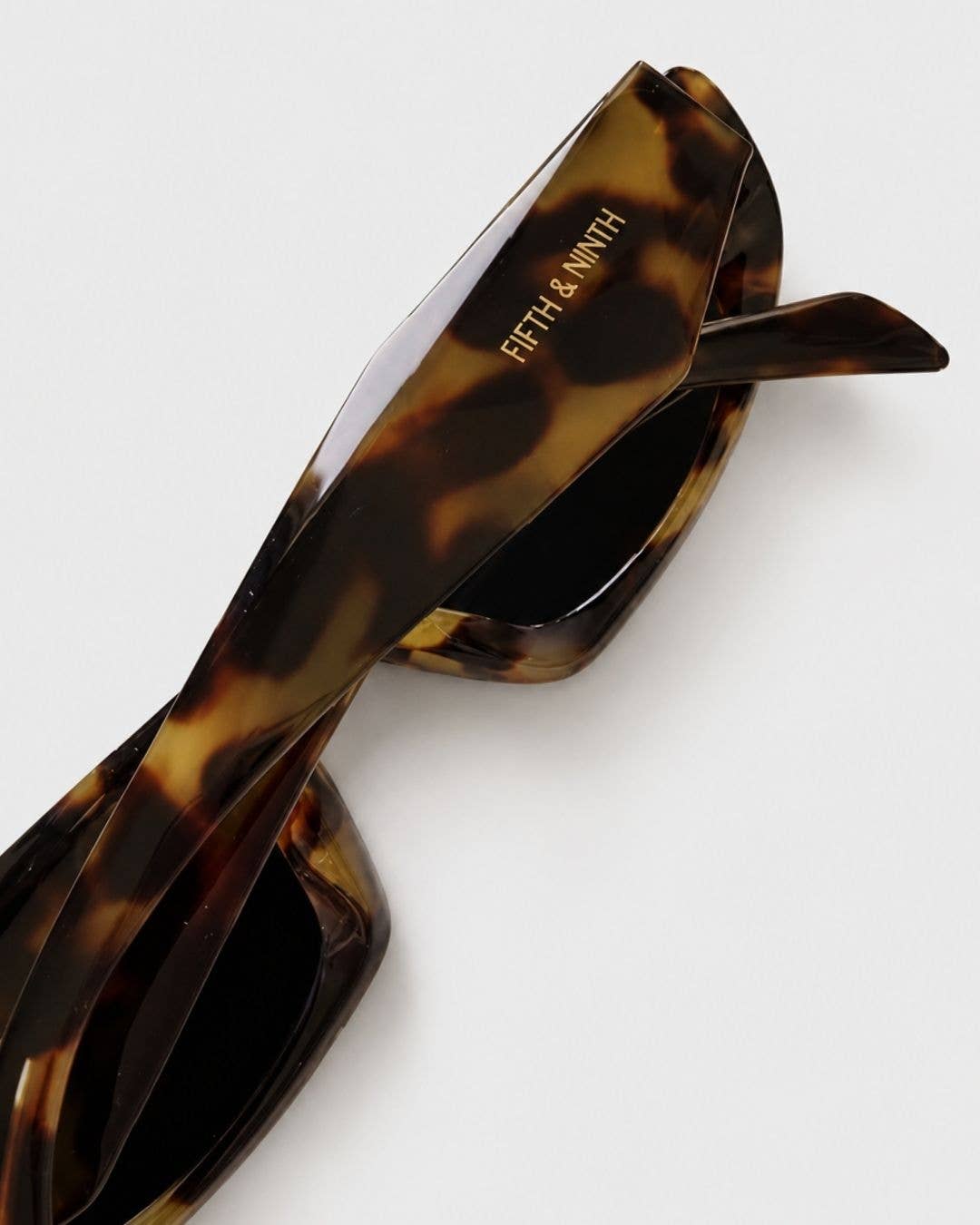 Gia: Torte / Polarized + 100% UV Protection
