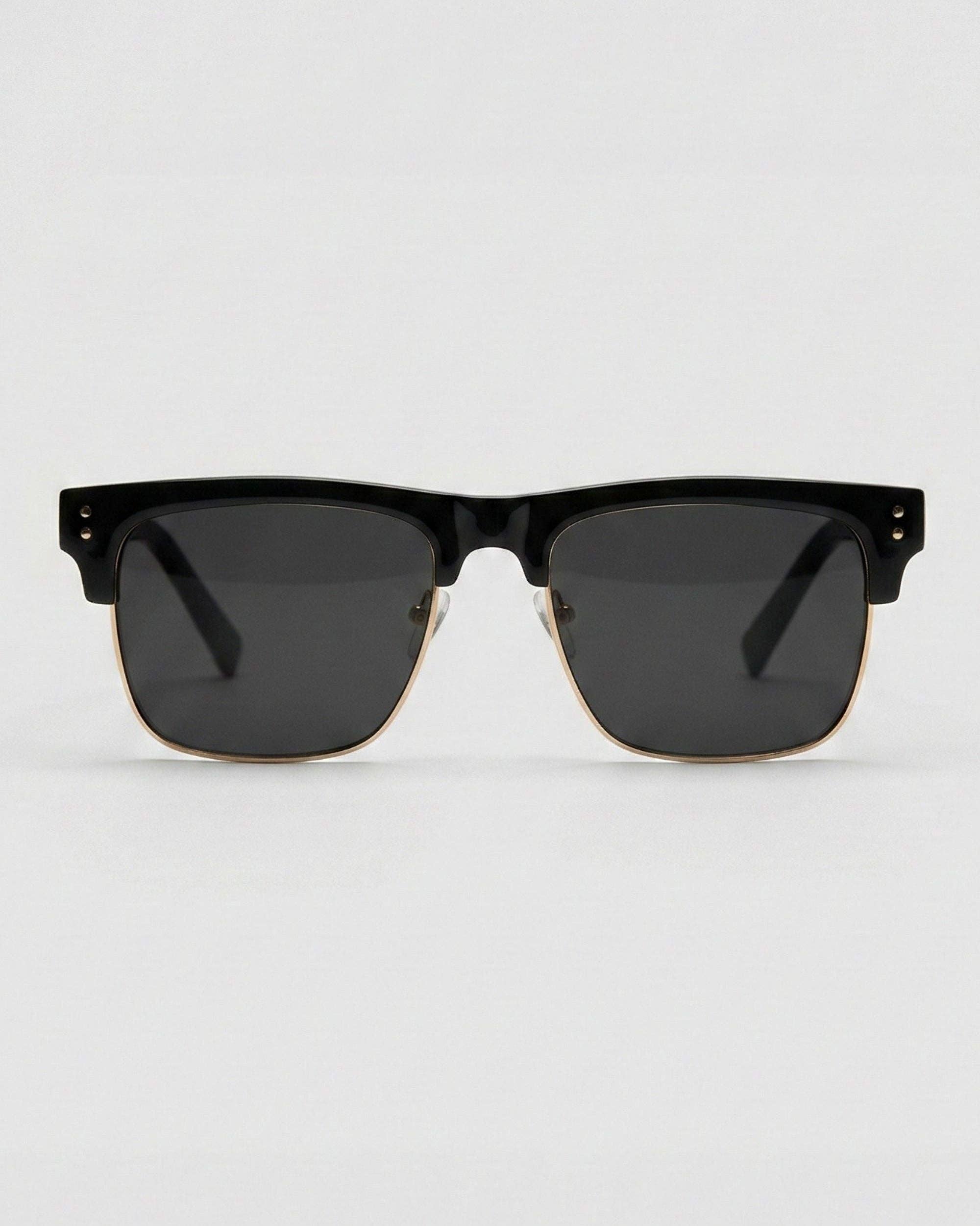 FIFTH & NINTH Otis Polarized Sunglasses: Black/Silver / Polarized