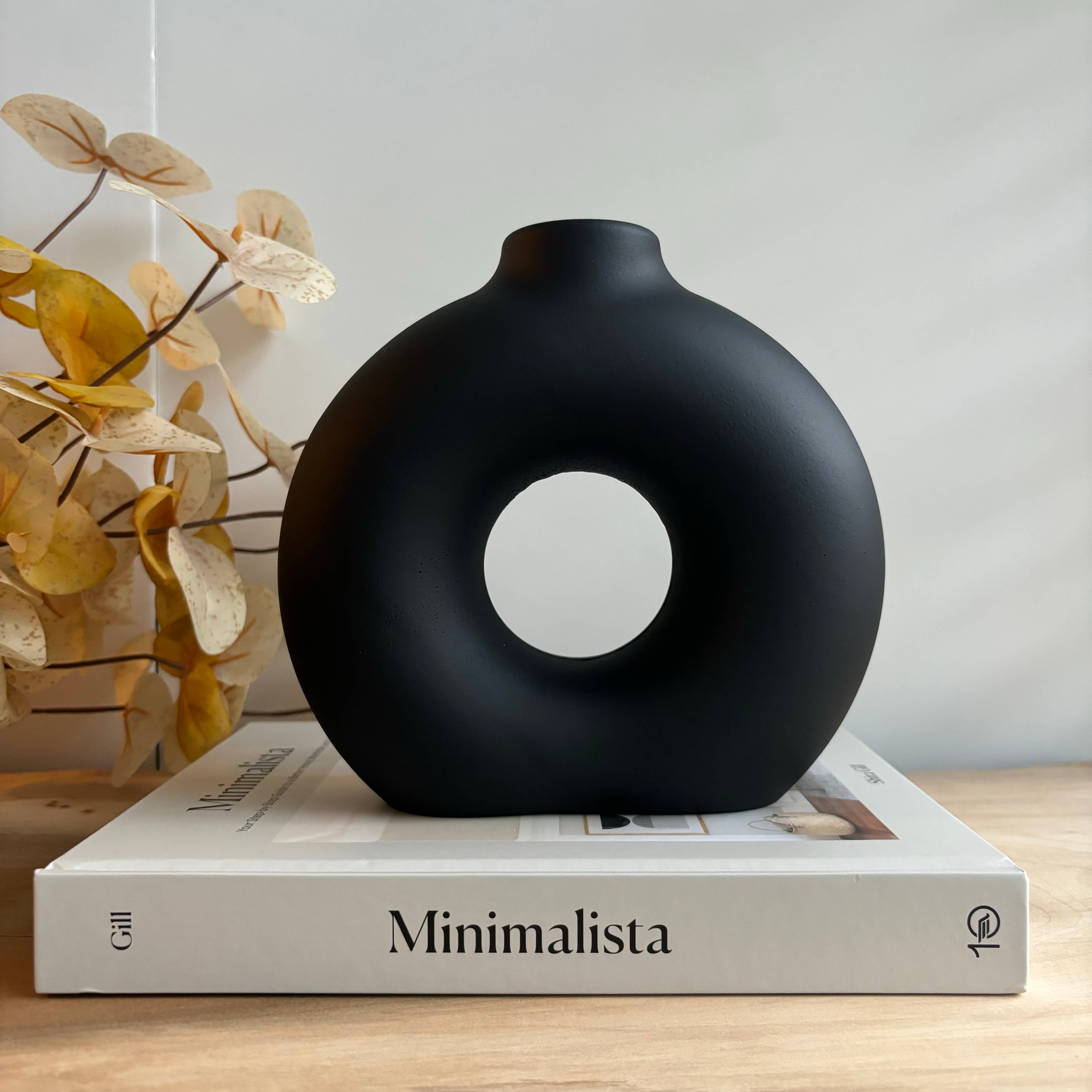 Donut Concrete Vase | Circular Hollow Vase: White & Gold