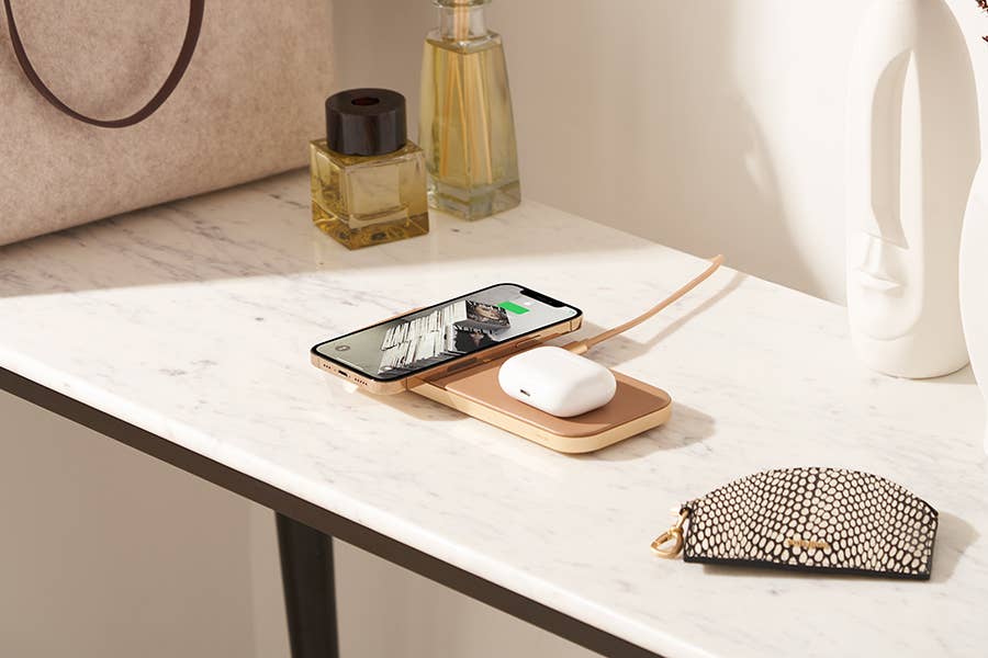 CATCH:2 - Classics Leather Wireless Charger - Dual Charging: Saddle