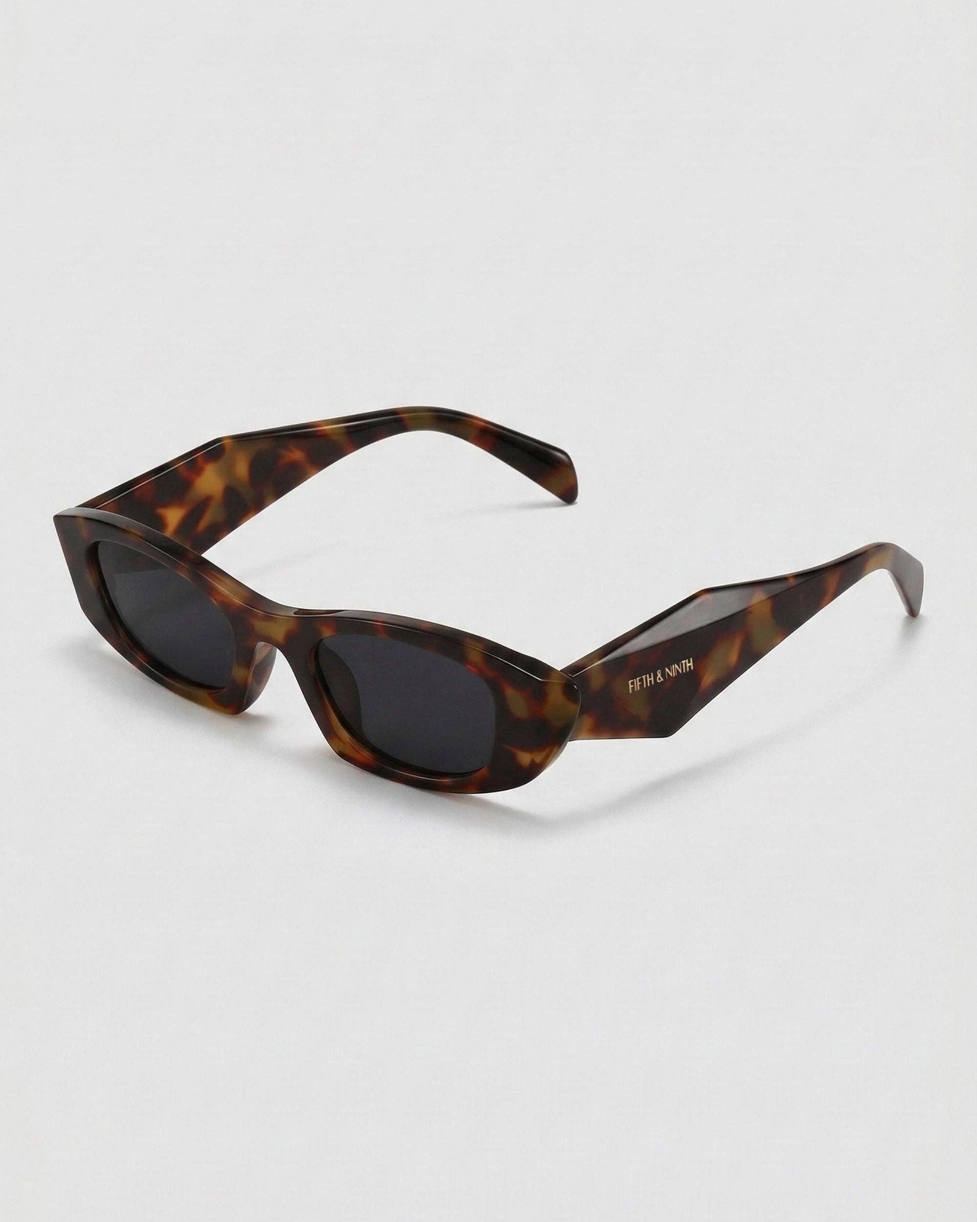 Gia: Torte / Polarized + 100% UV Protection