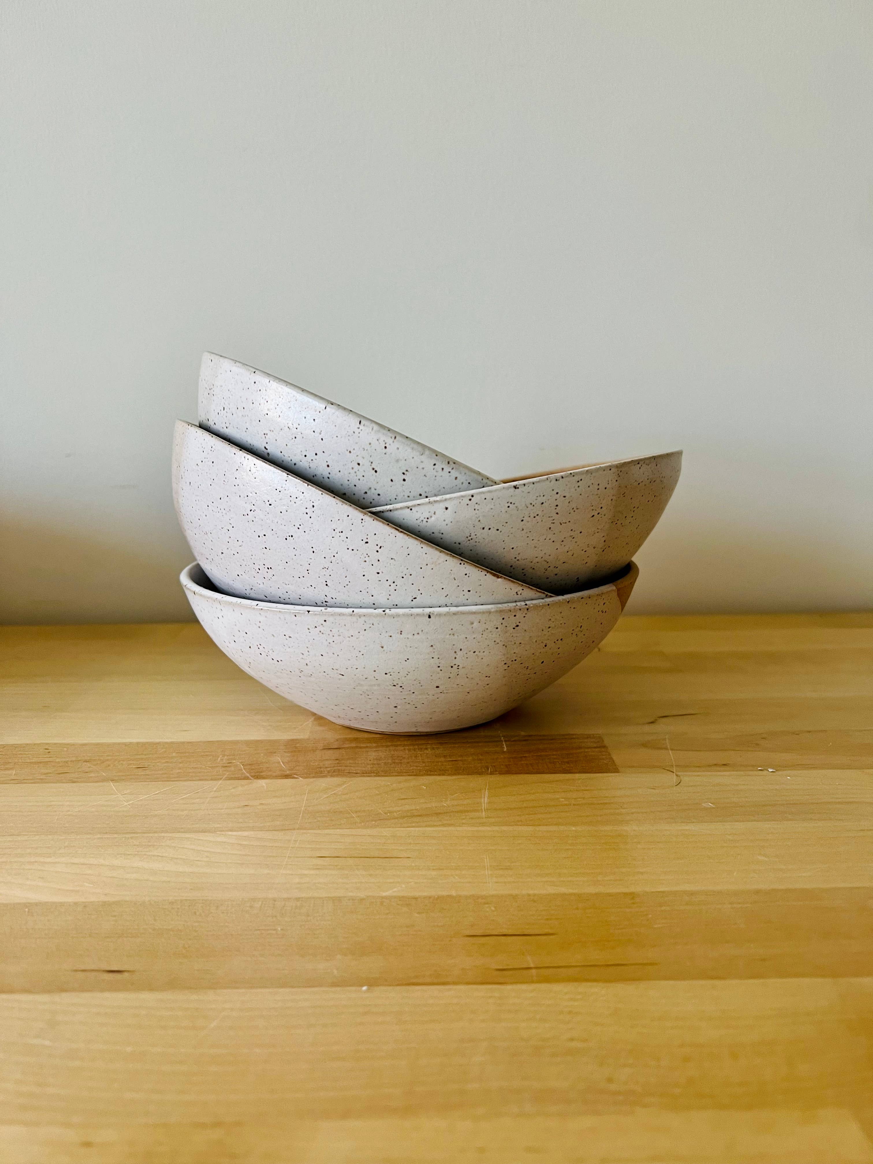 Hands on Ceramics Angle-Dipped Bowl: Beige