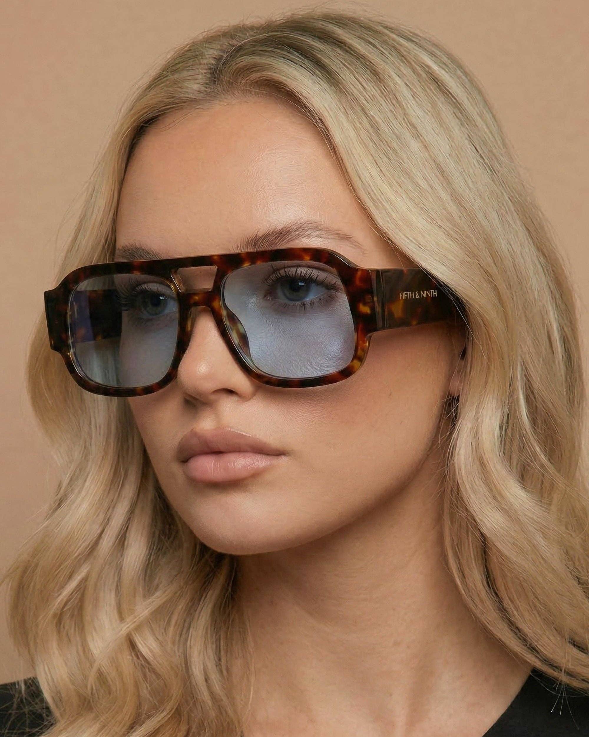 Moxie: Torte/Blue / Polarized + 100% UV Protection